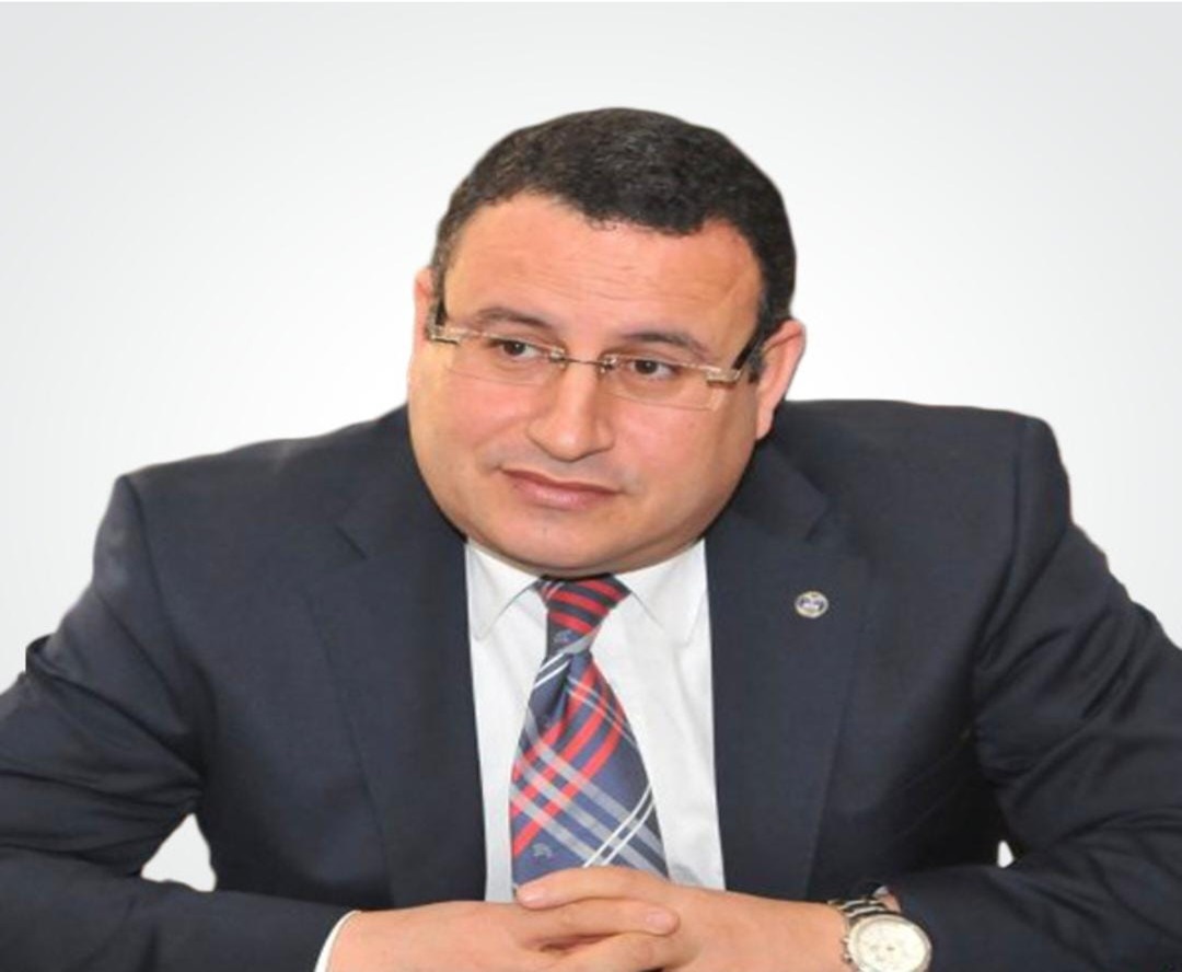   الأستاذ الدكتور/ عبد العزيز قنصوة يتولي حقيبة وزارة التعليم العالي والبحث العلمي